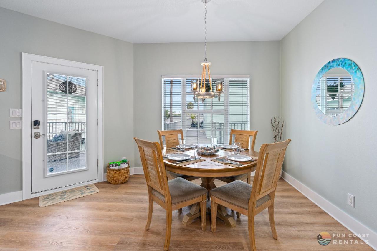 On Flagler Avenue! Dog Friendly With Balcony And Parking Walk To The Beach! 뉴스머나비치 외부 사진